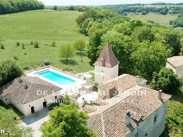 Maison 12 pièces 480 m²