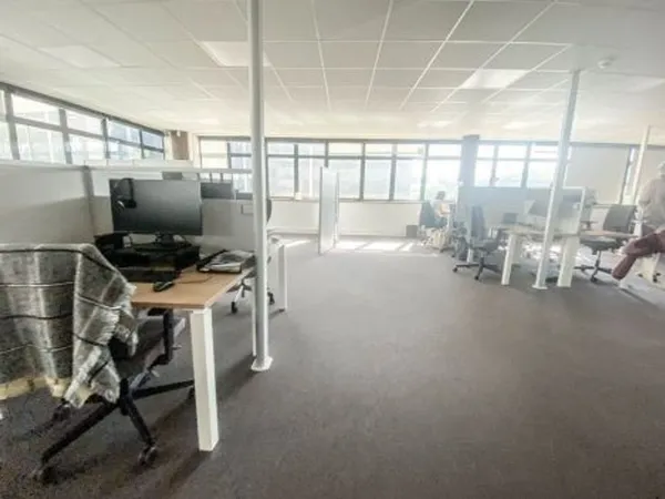 Bureau 202 m²