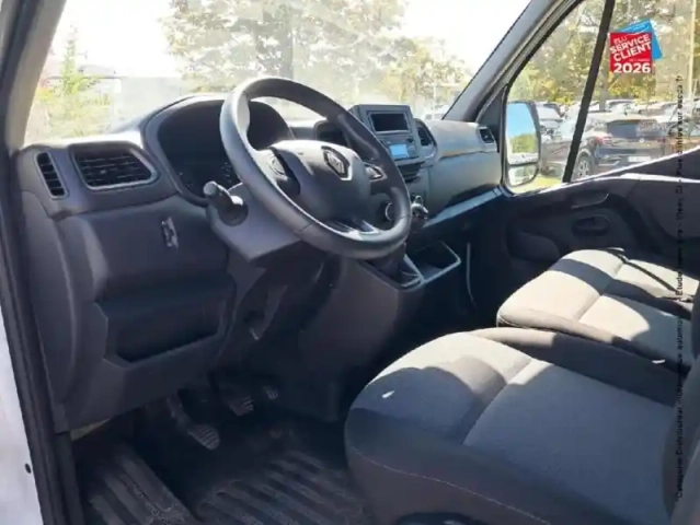 Renault Master fg f3500 l2h2 2.3 blue dci 135ch confort euro6e — photo 15