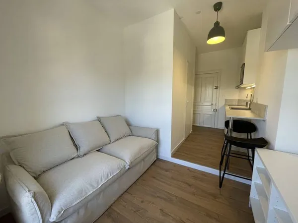 Studio 1 pièce 13 m²