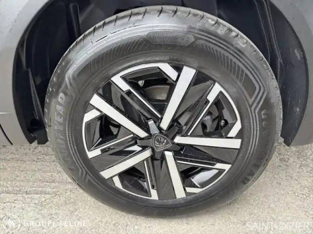 Peugeot 2008 e- 156ch style — photo 11