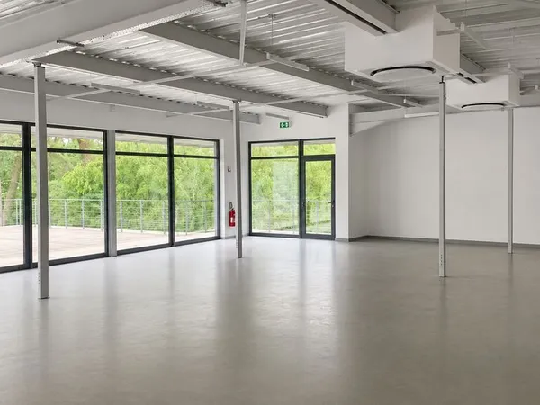Bureau 450 m²