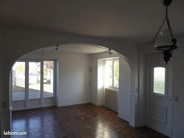 Location maison avec cour, jardin, garage