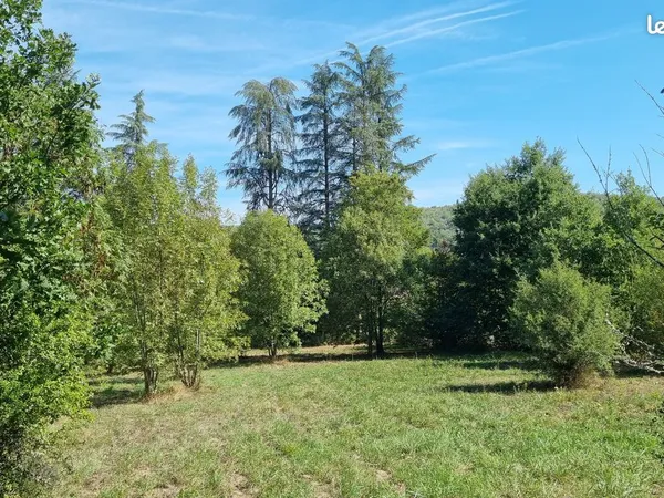 Terrain à bâtir à Pradines proche de Cahors