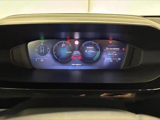 Peugeot 308 sw phev 180ch allure pack e-eat8 — photo 13