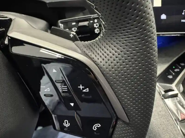 Peugeot 5008 electrique 210 ch 73 kwh — photo 23