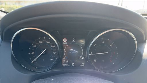 Jaguar XE 2.0 D - 180 CH AWD BVA8 - R-Sport – 2017 – 106953 km – Diesel – Boîte Automatique — photo 49