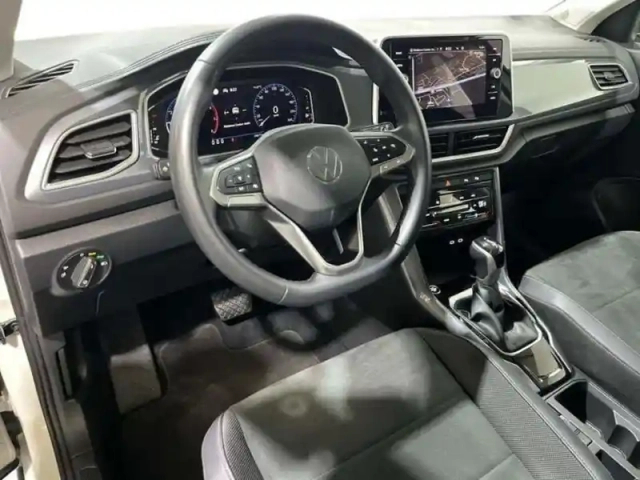 Volkswagen T-Roc 1.5 tsi evo 150 start/stop dsg7 style — photo 9