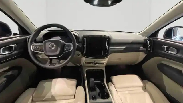 Volvo Xc40 t4 recharge 129+82 ch dct7 — photo 14