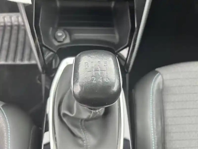 Peugeot 208 puretech 100 s&amp;s bvm6 — photo 14