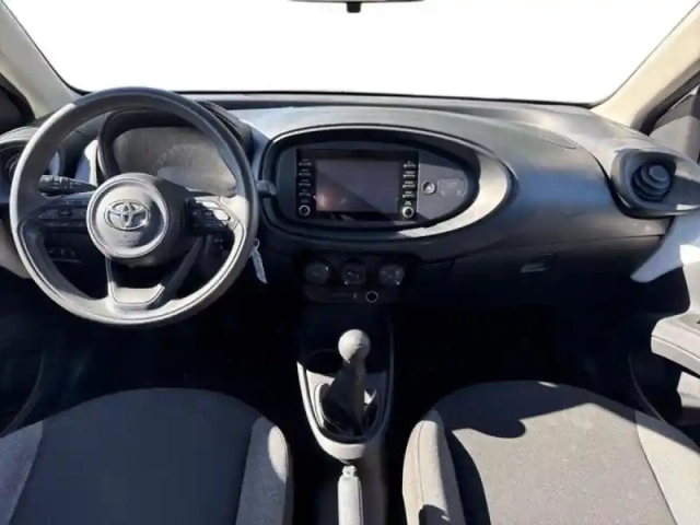 Toyota Aygo X 1.0 vvt-i 72ch active business my23 — photo 10