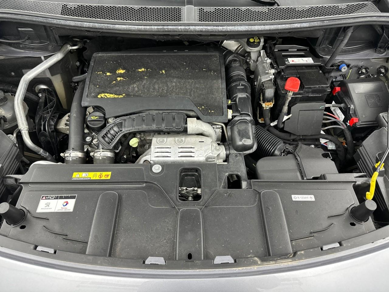 Peugeot 5008 puretech 130ch s&s eat8 gt pack — photo 8