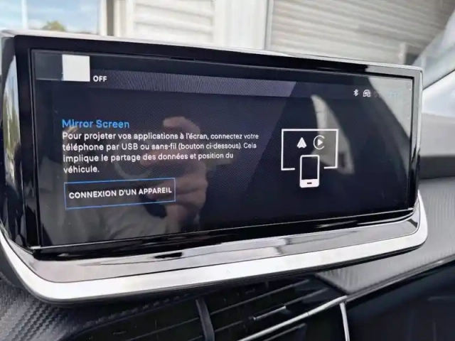 Peugeot 208 hybrid 110 e-dcs6 — photo 15