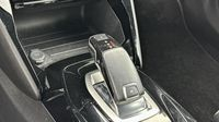 Peugeot 2008 1.5 BlueHDi 130ch S&S GT EAT8 125g — photo 14
