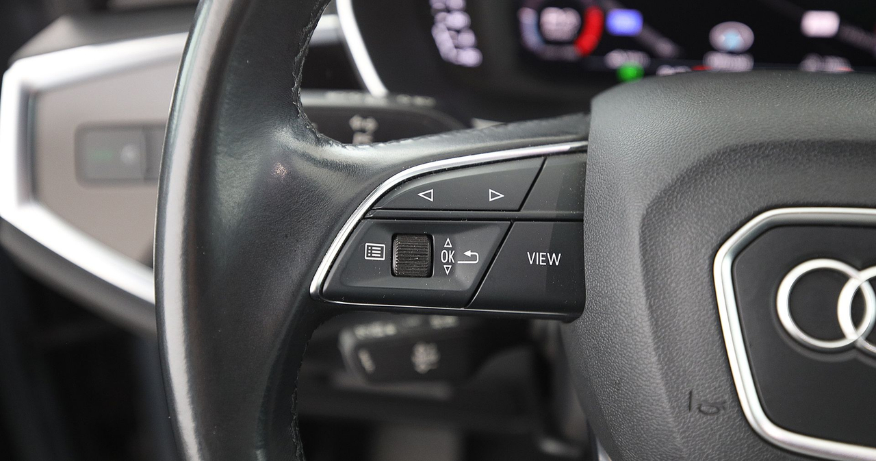 Audi Q3 — photo 25
