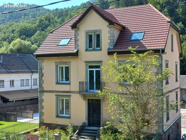 F2 dans maison de maître