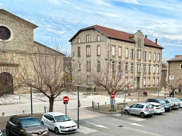 T2 au Centre de Tain-l'Hermitage