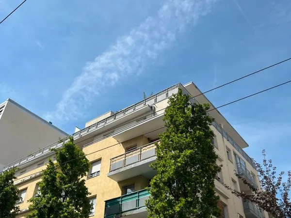 A LOUER Saint-Etienne avenue de Rochetaillée dans immeuble récent, très beau T4 (3/2 Chambres), 82 m