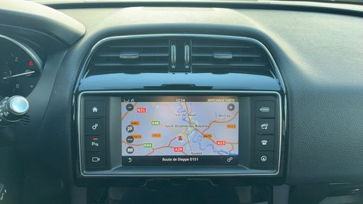Jaguar F-Pace 2.0 D 163 2WD - Prestige – 2018 – 120482 km – Diesel – Boîte Manuelle — photo 32