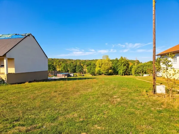 HILSPRICH Beau terrain à bâtir de 2 084 m2 Vue dégagée