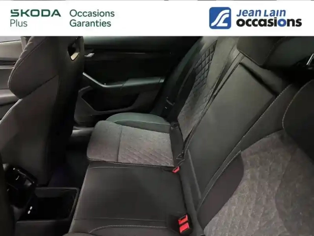 Skoda Octavia combi 1.5 tsi hybrid 150 ch act dsg7 — photo 6