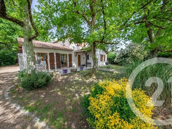 Maison 8 pièces 146 m²
