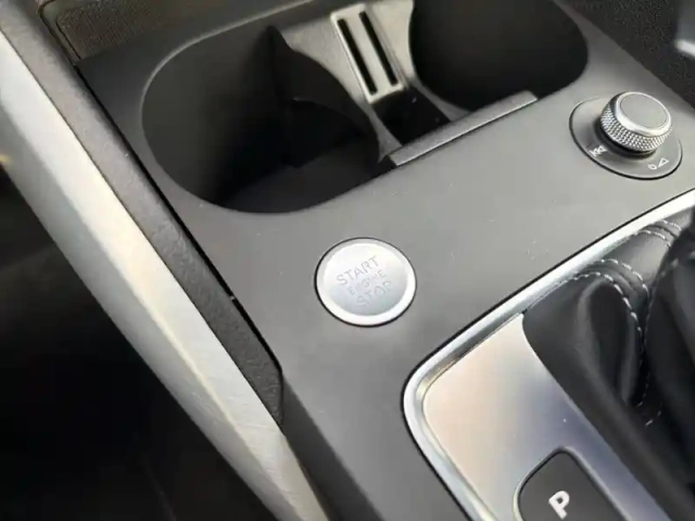 Audi Q2 35 tfsi 150 s tronic 7 — photo 22