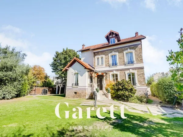 Maison 9 pièces 350 m²
