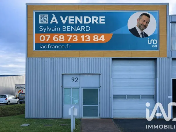 Local 1 pièce 233 m²