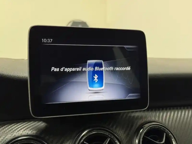 Mercedes Gla 180 intuition — photo 11