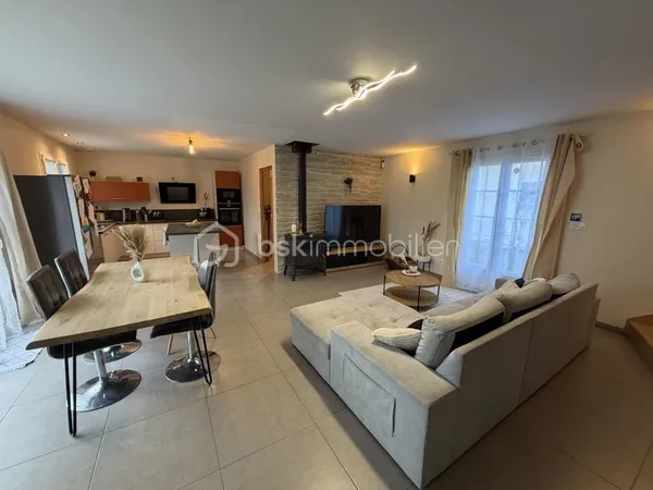Maison spacieuse et moderne !
