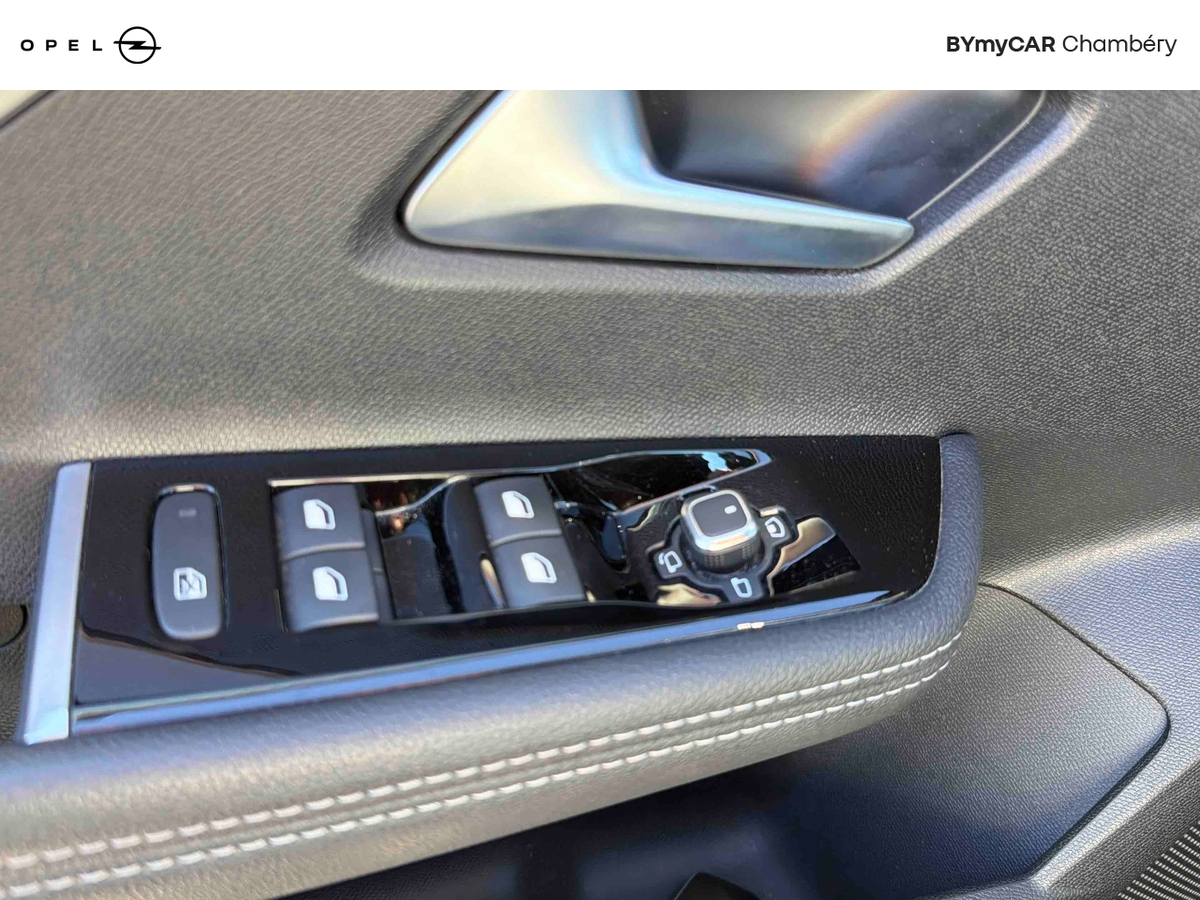 Opel Astra Hybride Rechargeable 180 ch BVA8 — photo 21
