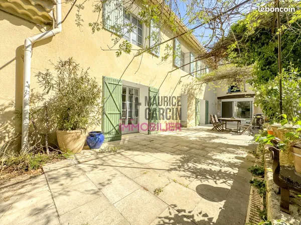 Propriété 6 pièces 183 m²