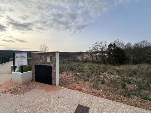 Terrain 500 m²