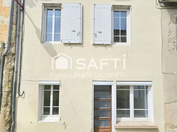 MAISON COEUR DU VILLAGE DANS CARTIER CALME