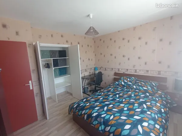 Chambre colocation 350 Charges Comprises
