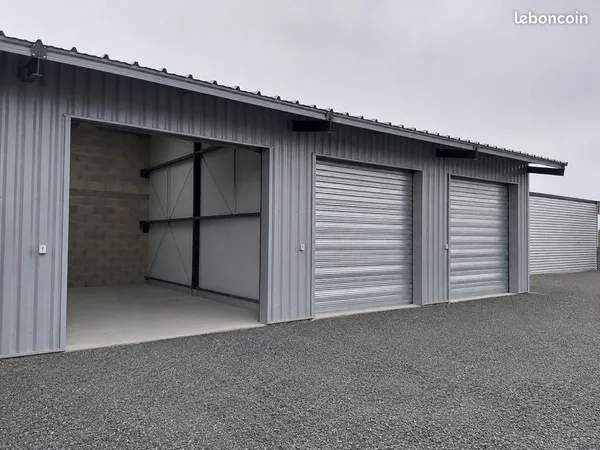 Local d’activité et entrepôt Location Villedoux  29m² 300€