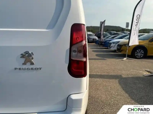 Peugeot Partner fourgon standard 650 kg bluehdi 100 s&amp;s bvm6 — photo 23