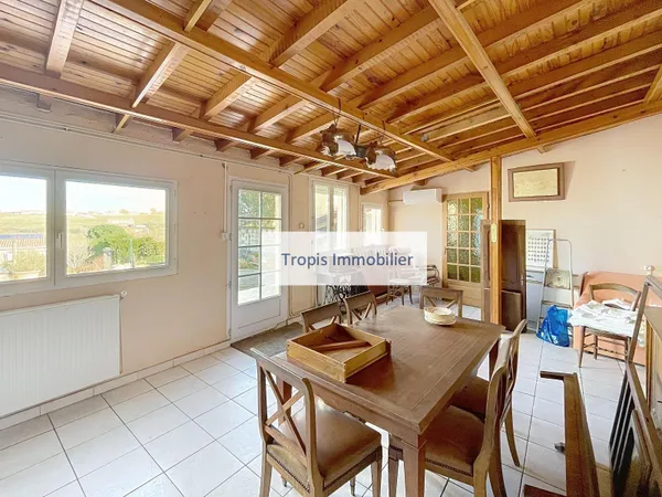 Maison 8 pièces 215 m²