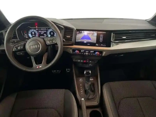 Audi A1 30 tfsi 116 ch s tronic 7 s line — photo 8