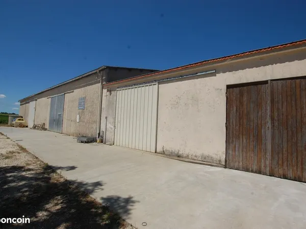 Immeuble 93 m²