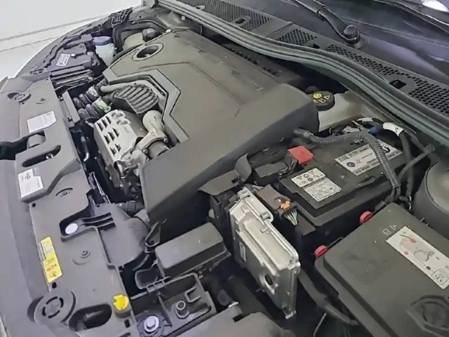 Peugeot 208 hybrid 110 e-dcs6 — photo 79