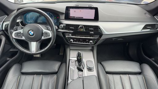 BMW Serie 5 518d 150 Steptronic8 - M Sport – 2020 – 138900 km – Diesel – Boîte Automatique — photo 44
