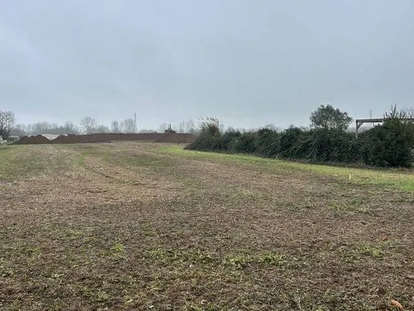 Terrain à bâtir de 352 m² à VILLEDOUX (17)
