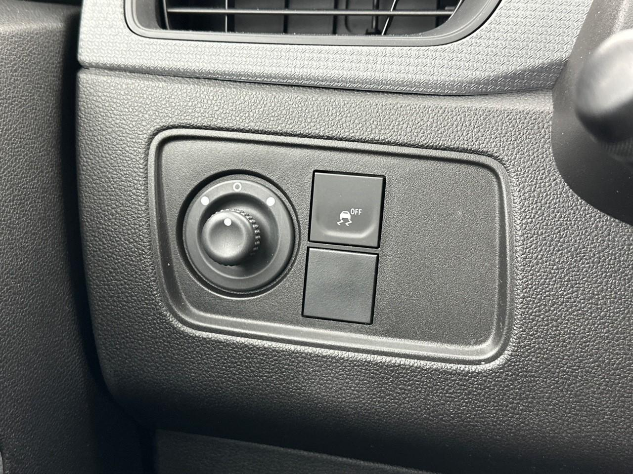 Renault Express Van blue dci 95 confort — photo 16