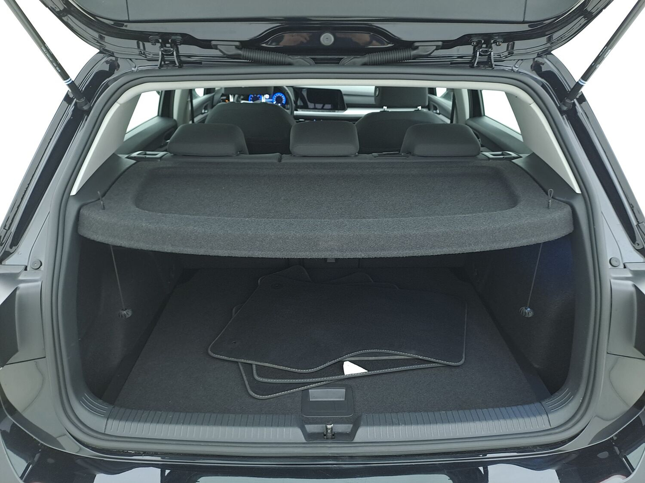 Volkswagen Golf 8 — photo 15