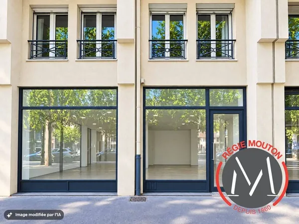 Local commercial 94 m²