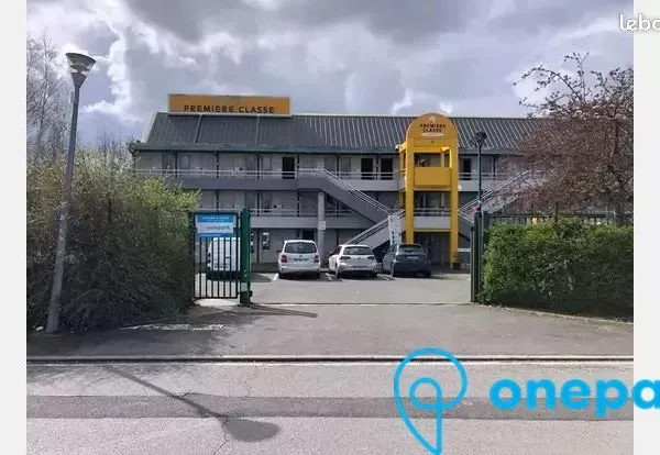Parking/box 12 m² LEZENNES