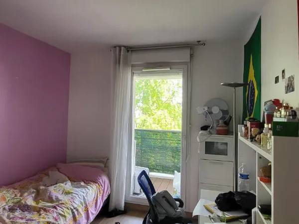 Appartement familial traversant de 77 m² ? 3 chambres ? balcon ? box ? proche T2
