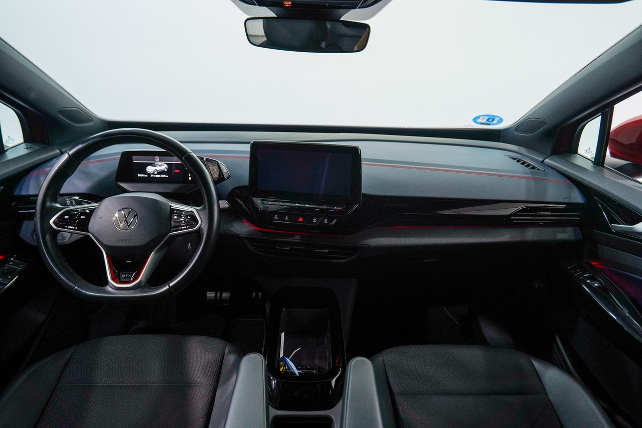 Volkswagen ID.4 — photo 11